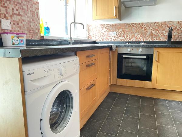 Marroway Shared House : photo 1 de la chambre chambre double avec salle de bains commune