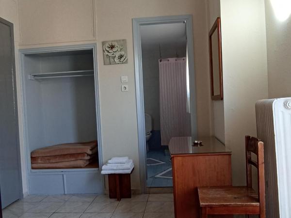 Elite Hotel : photo 10 de la chambre chambre triple