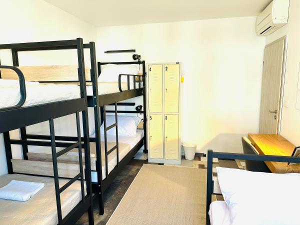 HOSTEL ART & JOY : photo 8 de la chambre lit superposé dans dortoir mixte