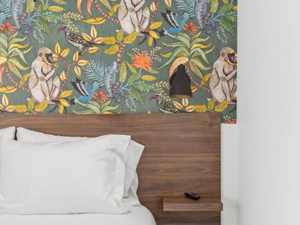 Uptown Inn - Limited Service Apart-Hotel : photo 5 de la chambre studio apartment with queen bed- freeway facing