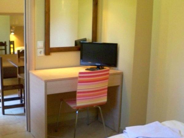 Philoxenia Hotel & Studios : photo 2 de la chambre studio familial