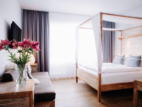 Eyja Guldsmeden Hotel : photo 4 de la chambre chambre triple supérieure