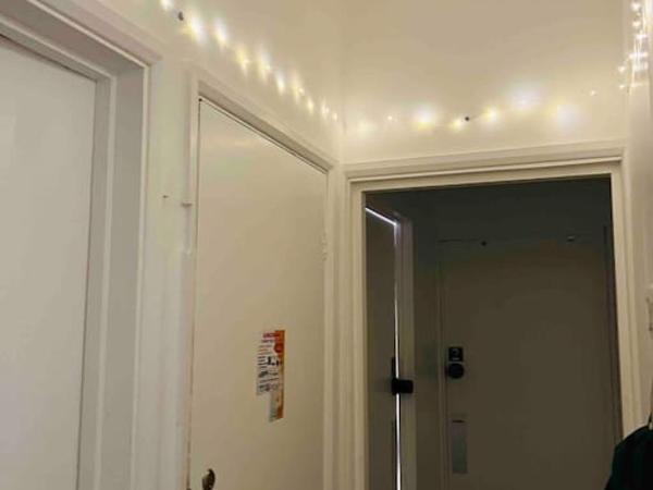 St Pancras Private Rooms : photo 4 de la chambre chambre triple avec salle de bains commune