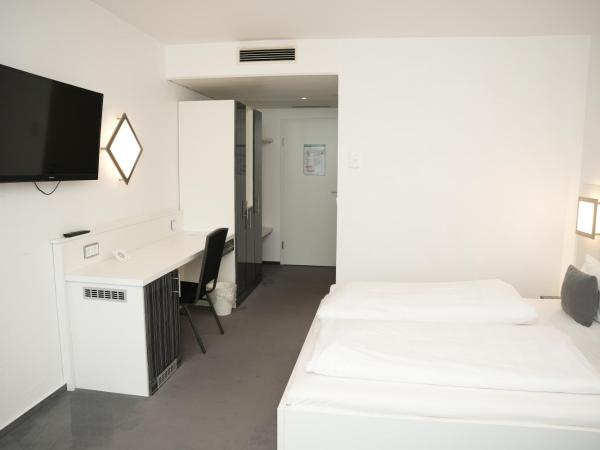 Weber Hotel Mannheim : photo 6 de la chambre chambre double