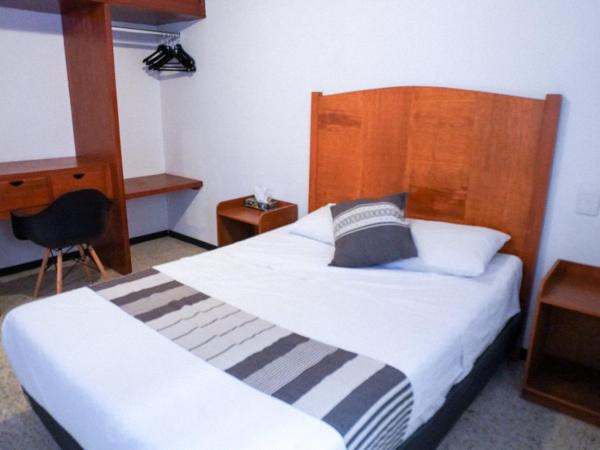 HOSTAL CHOCOLATE CALENDA : photo 6 de la chambre chambre deluxe