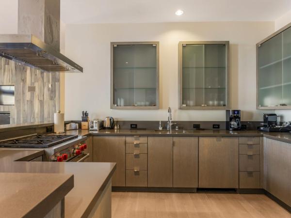 The Fairmont Heritage Place Ghirardelli Square : photo 3 de la chambre signature three bedroom bay view residence with three king beds and sofa bed