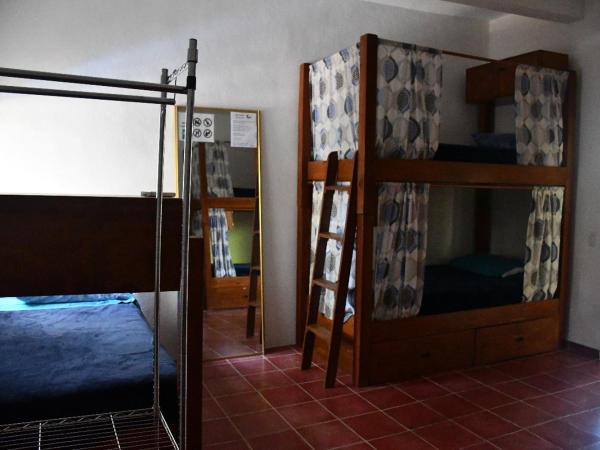 la playita hostal : photo 1 de la chambre dortoir mixte