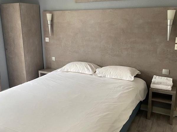 Hôtel Le Home Saint Louis : photo 4 de la chambre chambre double