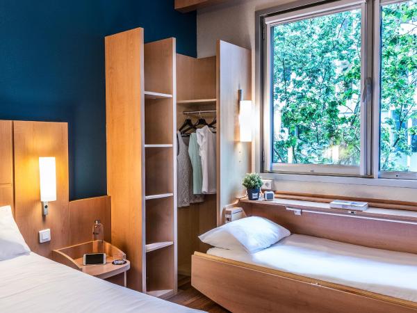 Ibis Barcelona Plaza Glòries 22@ : photo 6 de la chambre chambre double avec lit d'appoint