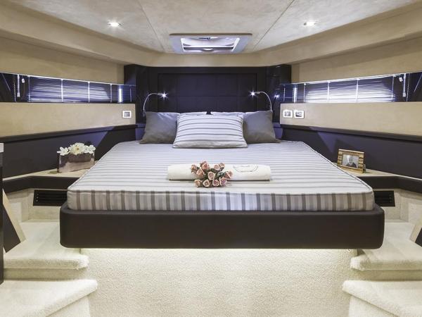 Yachts Cranchi60HT : photo 5 de la chambre mobile home