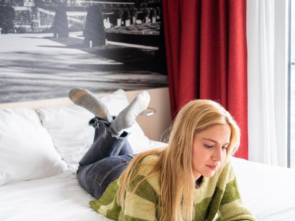 B&B HOTEL Brussels Centre Gare du Midi : photo 3 de la chambre chambre double