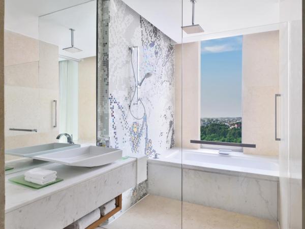 The Westin Gurgaon, New Delhi : photo 3 de la chambre deluxe twin room city view