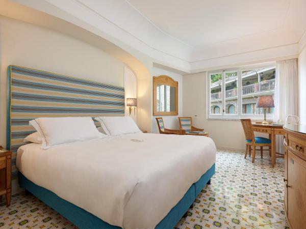 Grand Hotel Capodimonte : photo 1 de la chambre chambre double ou lits jumeaux standard