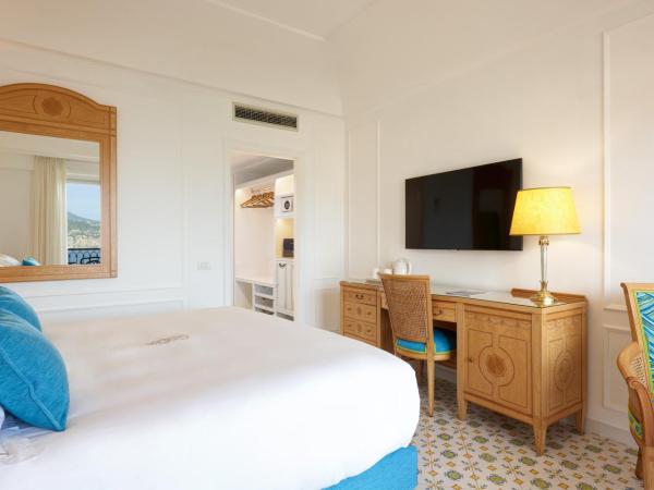 Grand Hotel Capodimonte : photo 8 de la chambre chambre deluxe double ou lits jumeaux
