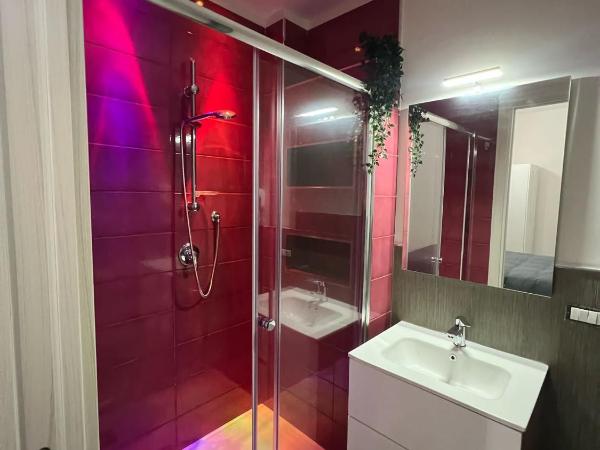 Villa Delle Rose : photo 3 de la chambre chambre double avec salle de bains privative