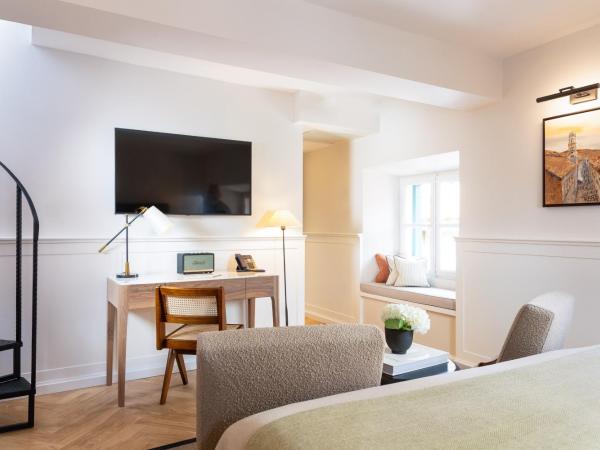 Boutique Hotel Stari Grad : photo 2 de la chambre suite junior avec balcon