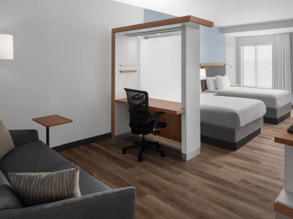 SpringHill Suites Houston Intercontinental Airport : photo 5 de la chambre studio lit queen-size avec canapé-lit