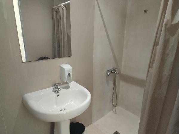 Chania Hostel Youth : photo 2 de la chambre lit dans dortoir mixte de 8 lits