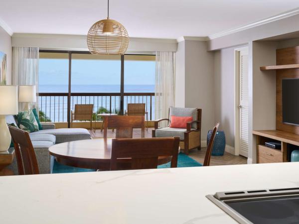 Aston Waikiki Beach Tower : photo 5 de la chambre suite