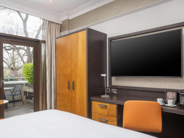 DoubleTree by Hilton London - Hyde Park : photo 2 de la chambre chambre lit king-size deluxe avec balcon