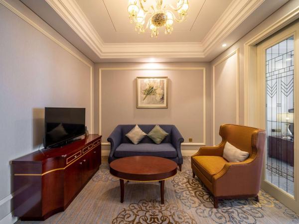 Howard Johnson Junhe Hot Springs Resort Beijing : photo 2 de la chambre chambre lit king-size de luxe affaires - non-fumeurs