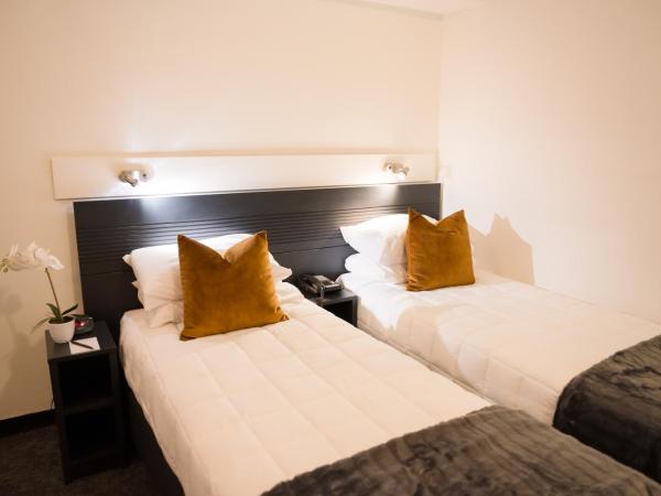 Bay Plaza Hotel : photo 1 de la chambre chambre lits jumeaux standard