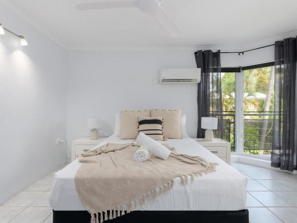 Marina Terraces Port Douglas : photo 2 de la chambre grand appartement 2 chambres supérieur