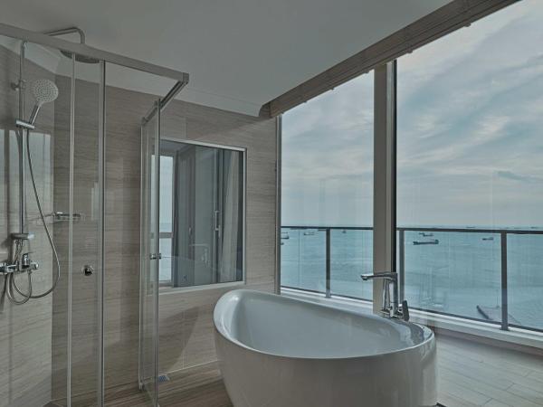 Best Western Premier Ottoperla Hotel : photo 8 de la chambre duplex suite with one queen bed and two single beds with balcony and view