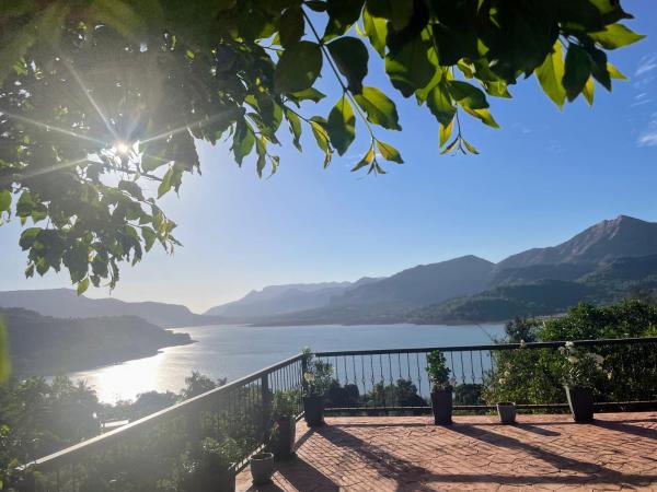 The Green Gate Resort Mulshi : photo 1 de la chambre aerie villa (no stags allowed) 250 mtrs from reception