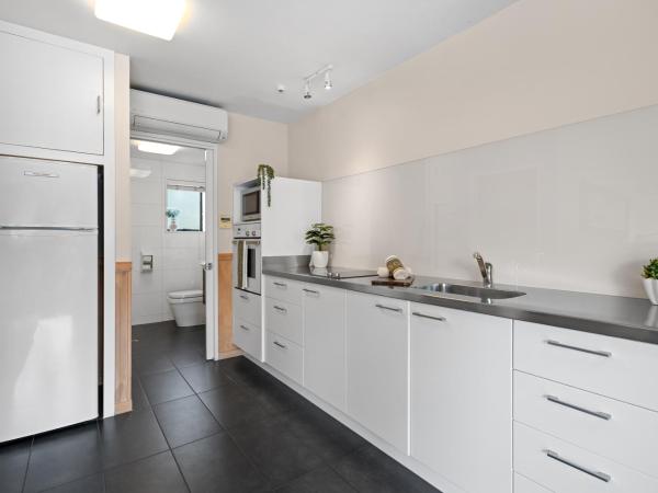 Tasman Holiday Parks - Christchurch : photo 3 de la chambre suite lit king-size