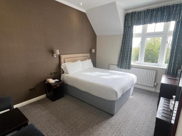 Bestwood Lodge Hotel : photo 3 de la chambre chambre lit king-size - vue sur jardin