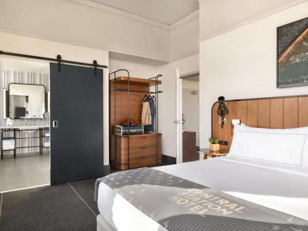 The Central Station Memphis, Curio Collection By Hilton : photo 2 de la chambre suite 1 chambre lit king-size