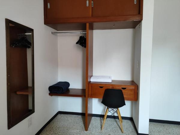 HOSTAL CHOCOLATE CALENDA : photo 6 de la chambre chambre lits jumeaux