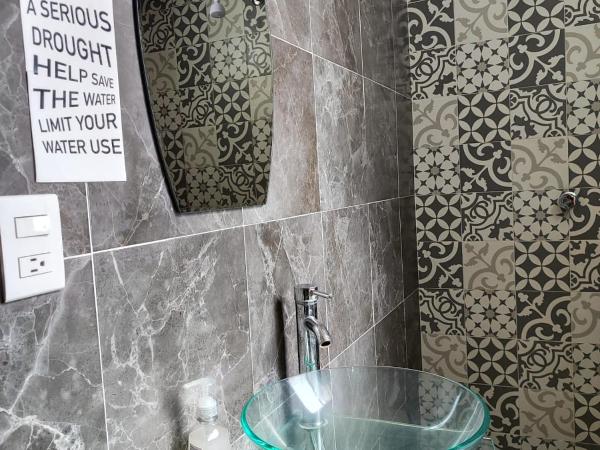 HOSTAL CHOCOLATE CALENDA : photo 8 de la chambre chambre double