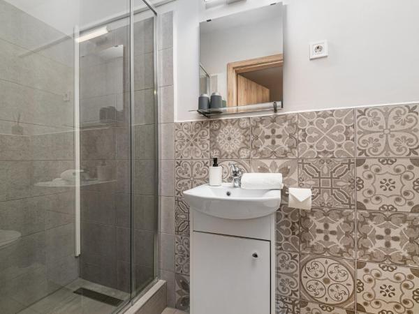 BLAHA ROOMS : photo 1 de la chambre chambre double ou lits jumeaux avec douche