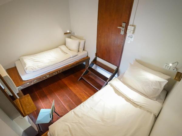 Here Hostel Bangkok : photo 1 de la chambre chambre lits jumeaux Économique