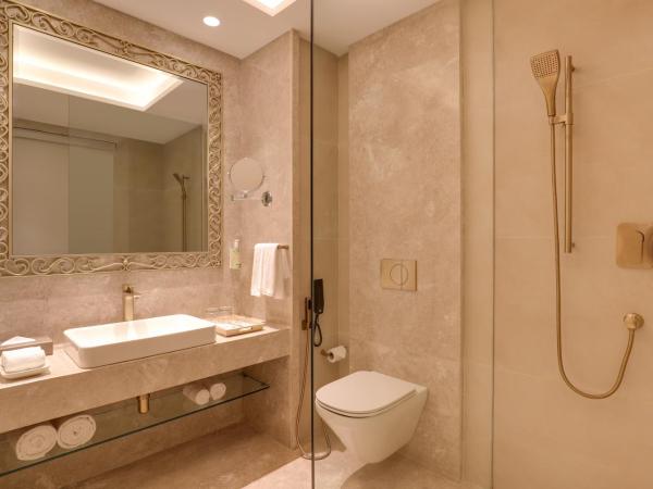 Lemon Tree Premier Budhanilkantha Kathmandu, Nepal : photo 2 de la chambre chambre lit king-size deluxe