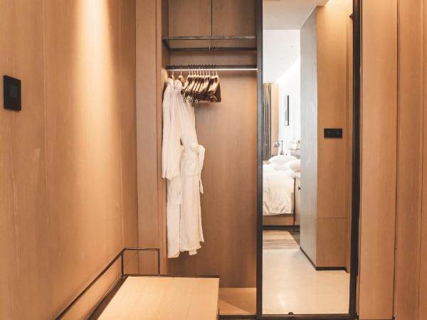 Four Points by Sheraton Shanghai Hongqiao : photo 4 de la chambre chambre lit king-size deluxe