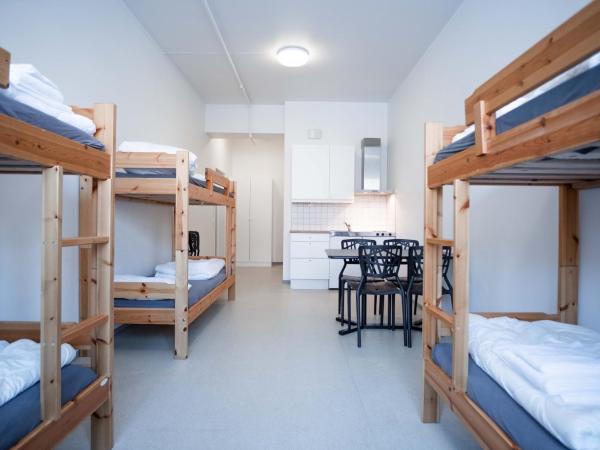 Bunks at Rode : photo 4 de la chambre budget family room for six