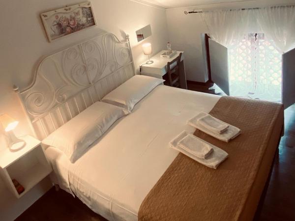 B&B Casa Dolce Casa : photo 2 de la chambre chambre double avec salle de bains commune