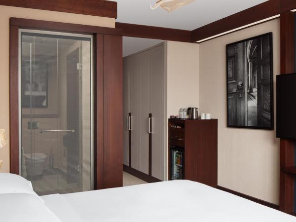 Sheraton Istanbul City Center : photo 2 de la chambre chambre lit king-size deluxe