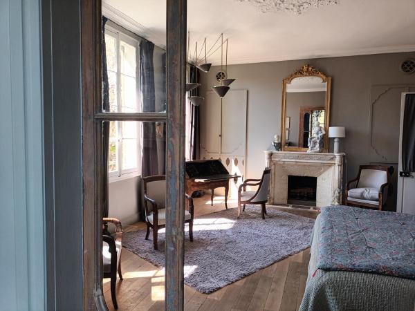 La Divine Comédie-Suites Deluxe : photo 1 de la chambre suite - vue sur jardin