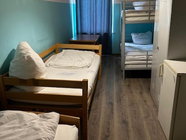 Pension Nürnberg : photo 1 de la chambre chambre quadruple