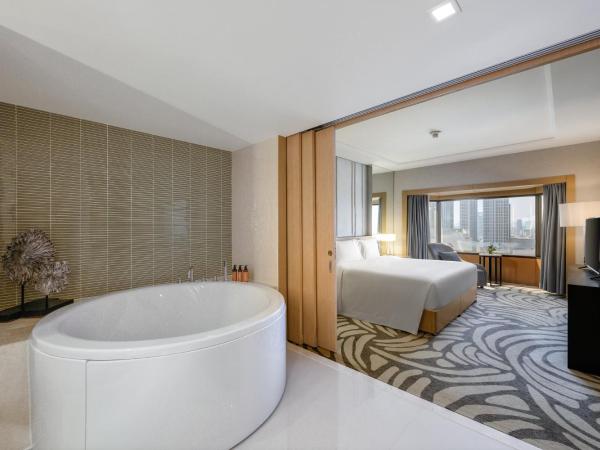 Centara Grand at Central Plaza Ladprao Bangkok : photo 2 de la chambre suite