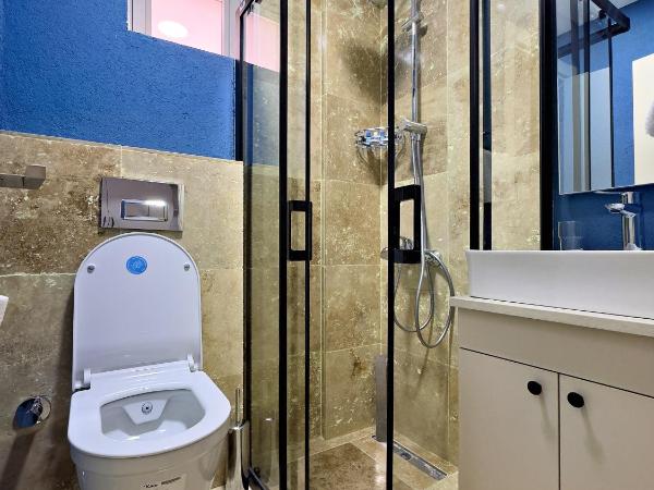 Nese Pension : photo 3 de la chambre chambre double avec balcon - vue sur mer