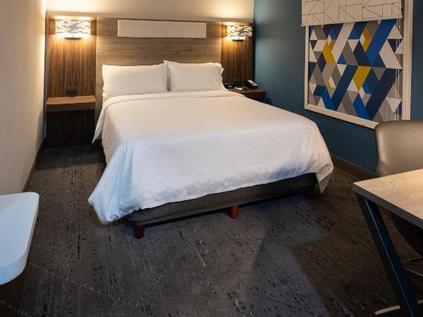 Holiday Inn Express Morelia Centro Historico : photo 8 de la chambre chambre standard lit queen-size