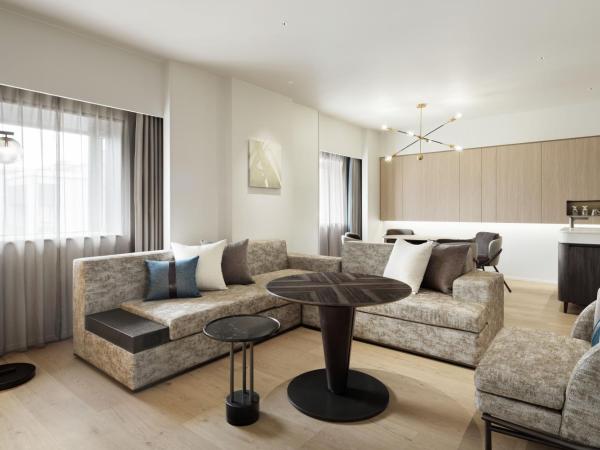 Courtyard by Marriott Tokyo Ginza Hotel : photo 2 de la chambre chambre lit king-size premium - côté cour