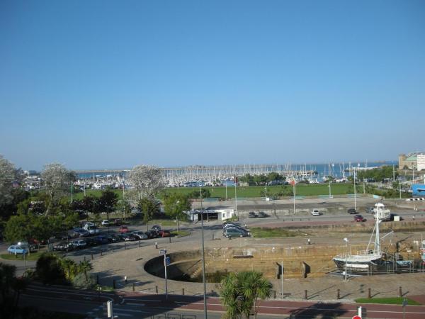 Hotel La Renaissance : photo 7 de la chambre chambre triple confort avec vue sur mer