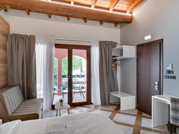 Z Inn Ioannina : photo 9 de la chambre chambre double – vue sur lac