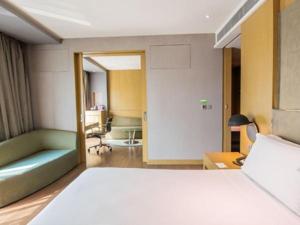 Holiday Inn New Delhi International Airport, an IHG Hotel : photo 2 de la chambre suite 1 chambre avec pièce à vivre supplémentaire - non-fumeurs